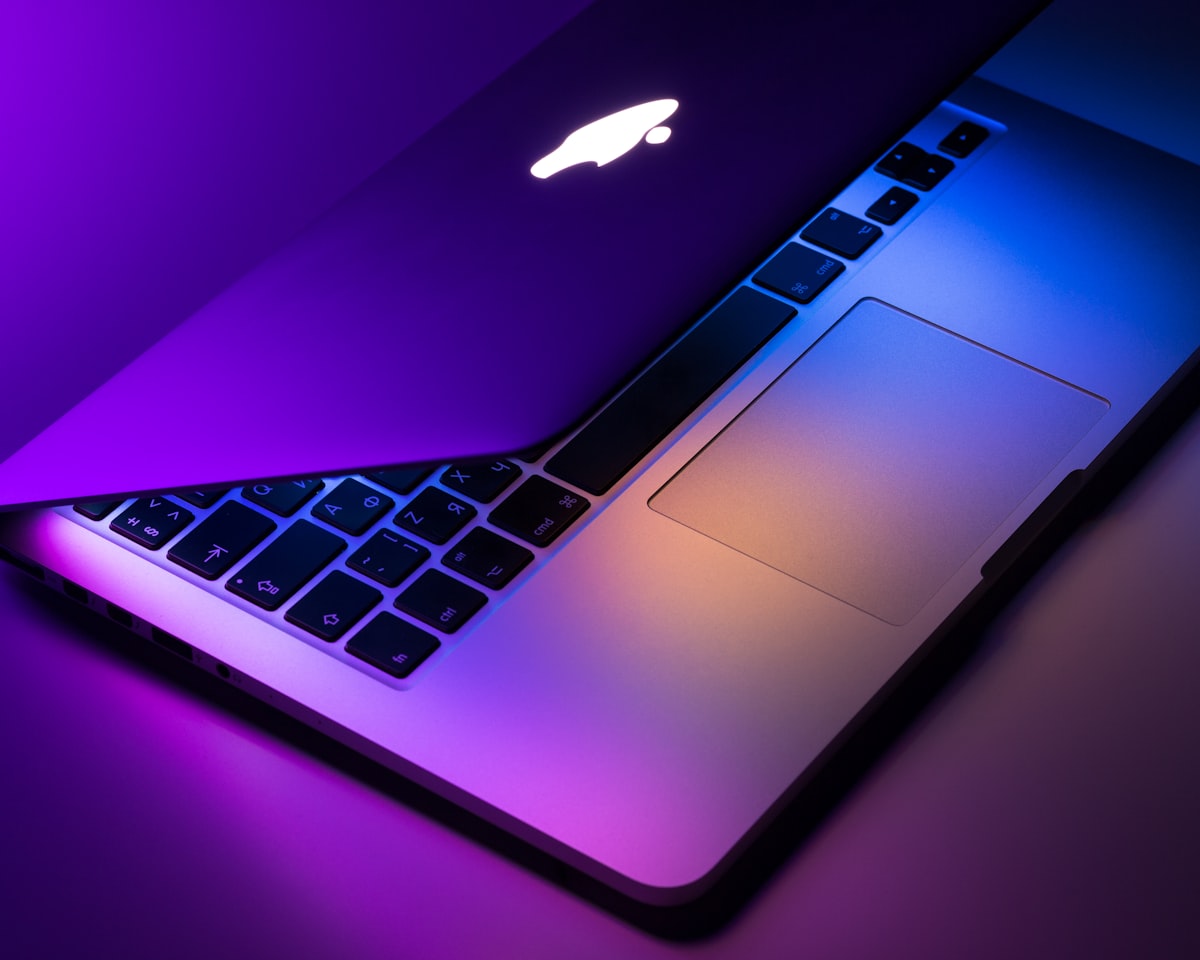 M6 Mac mini vs M5 Ultra Mac Studio: как выбрать для ИИ, разработки и видео в 2026